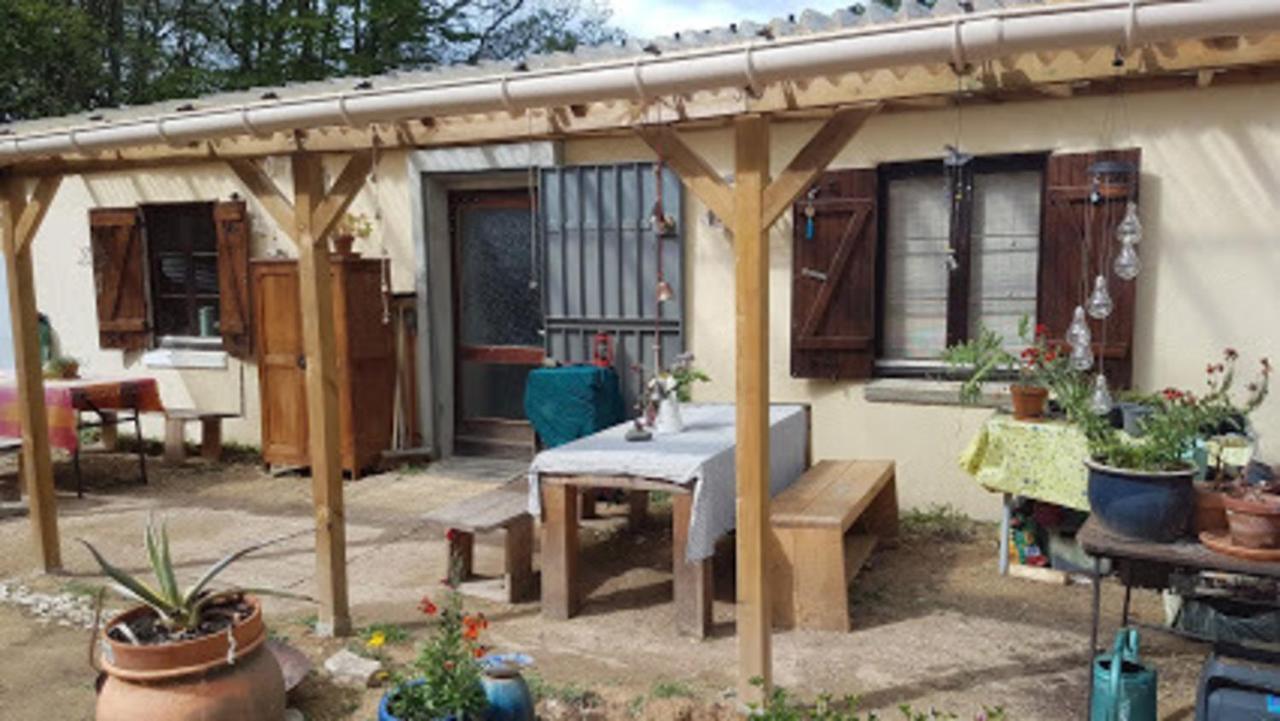 Immaculate shepherdshut in Sougeres-en-Puisaye Buitenkant foto